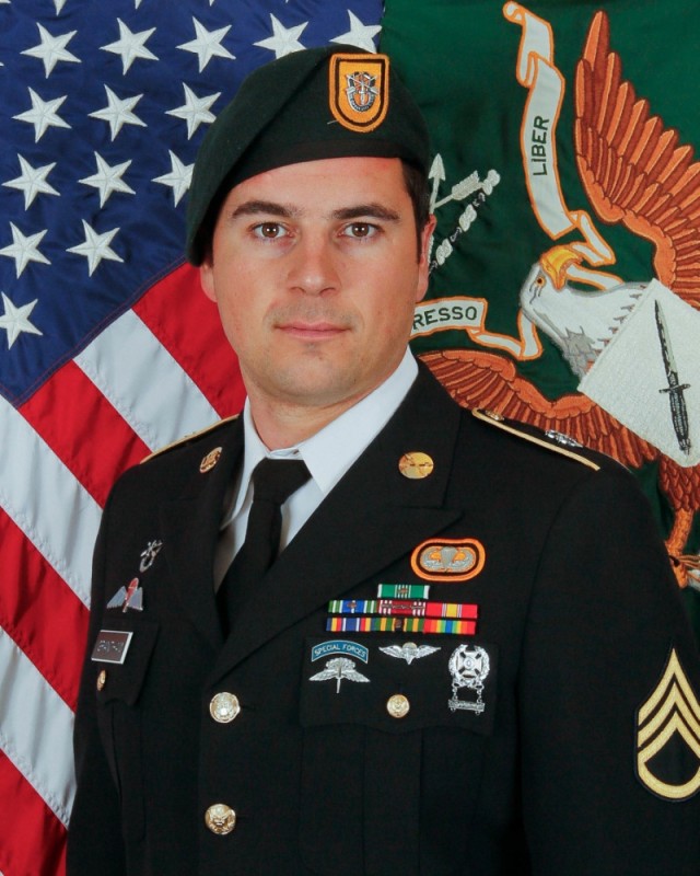 Green Beret uses military training to save civilian's life