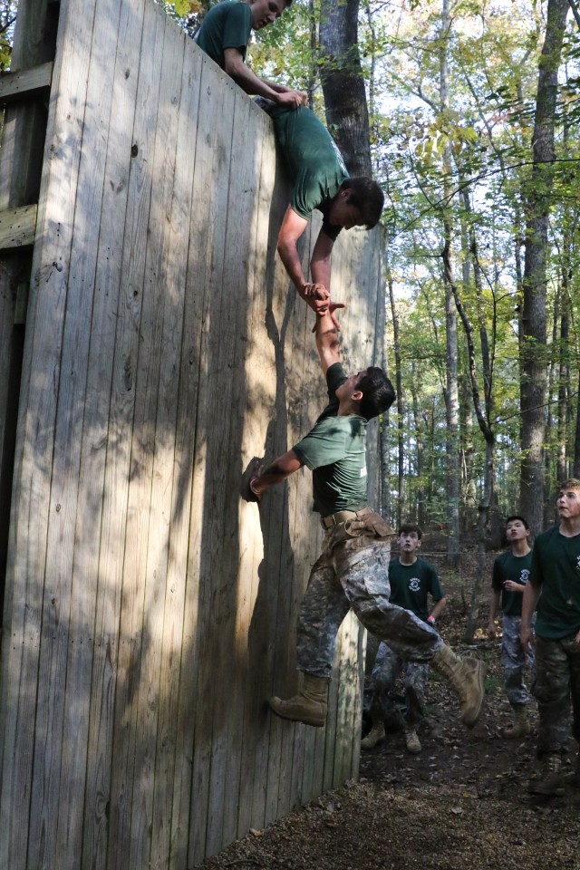 Junior ROTC Cadets take on Raider Challenge