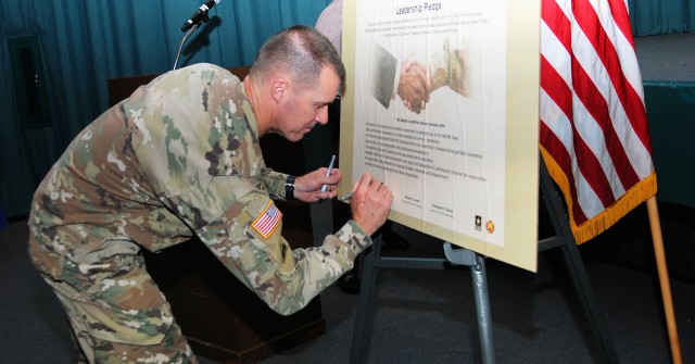 Garrison leadership signs Service Culture Initiative