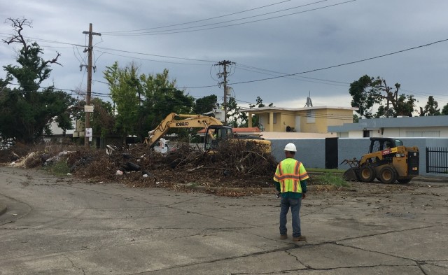 USACE incluye la sostenibilidad en sus esfuerzos de recogido de escombros en Puerto Rico