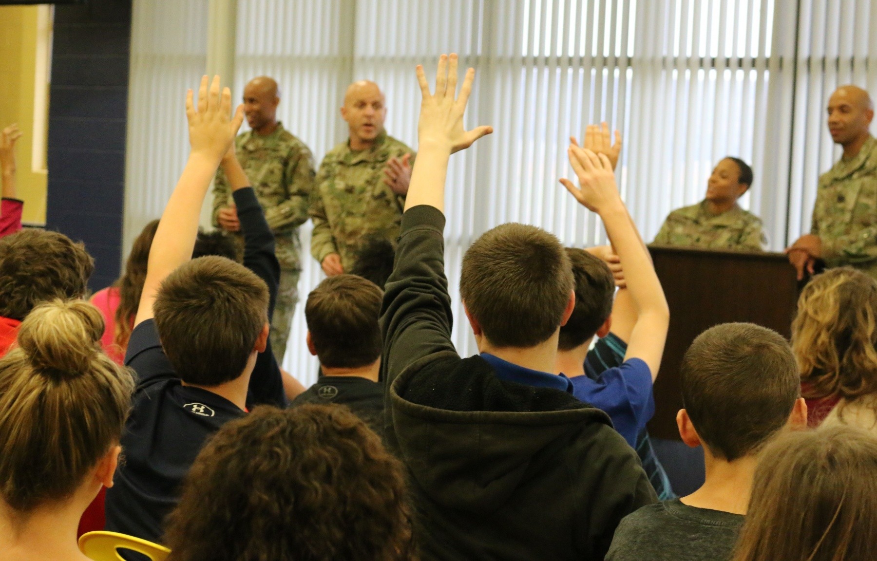 Students And Soldiers Share Appreciation For Each Other During Day Of  Learning | Article | The United States Army