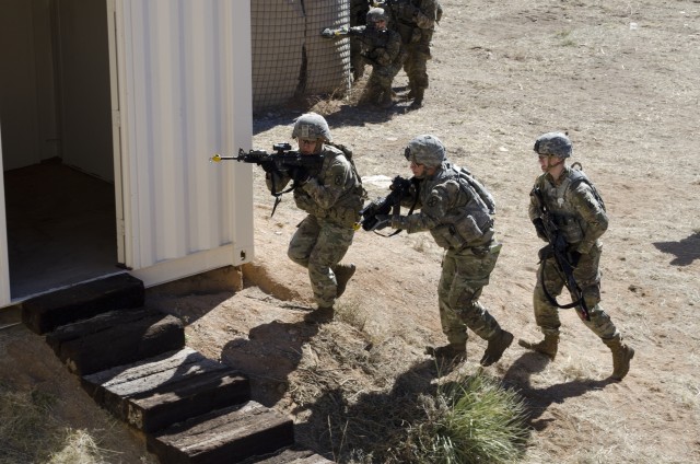 Soldiers ready to defend the homeland with domestic response training at exercise Vigilant Shield