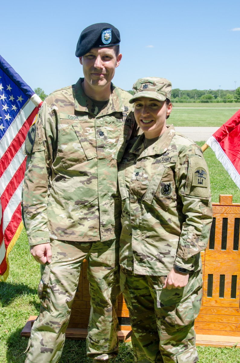 Dual military families: Command, responsibilities | Article | The ...