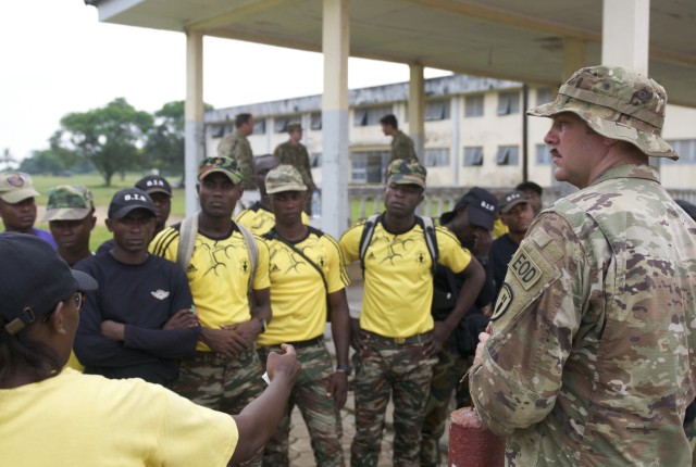 U.S. Troops Train Cameroonians in Counter-IED