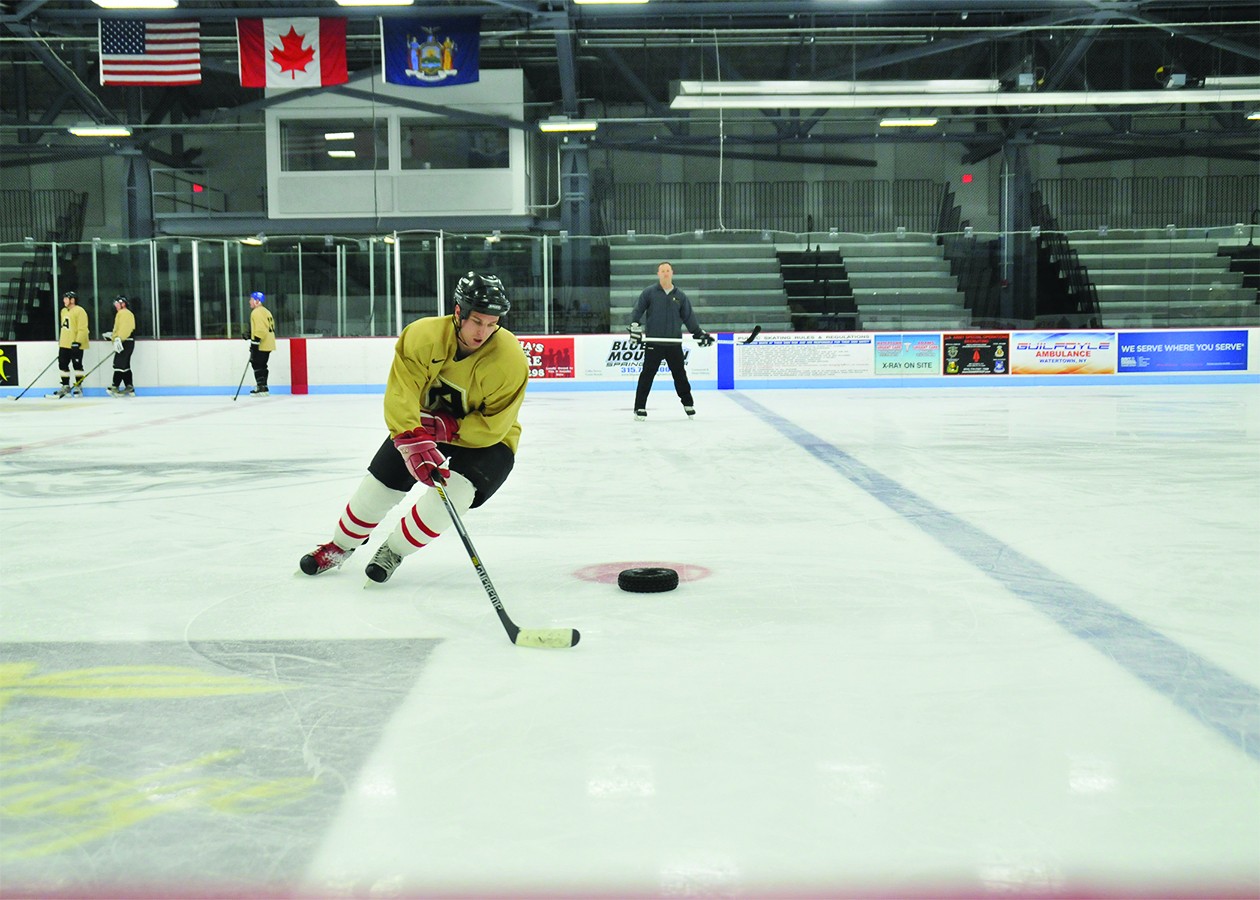 Soldierathletes arrive at Fort Drum for AllArmy ice hockey trial camp