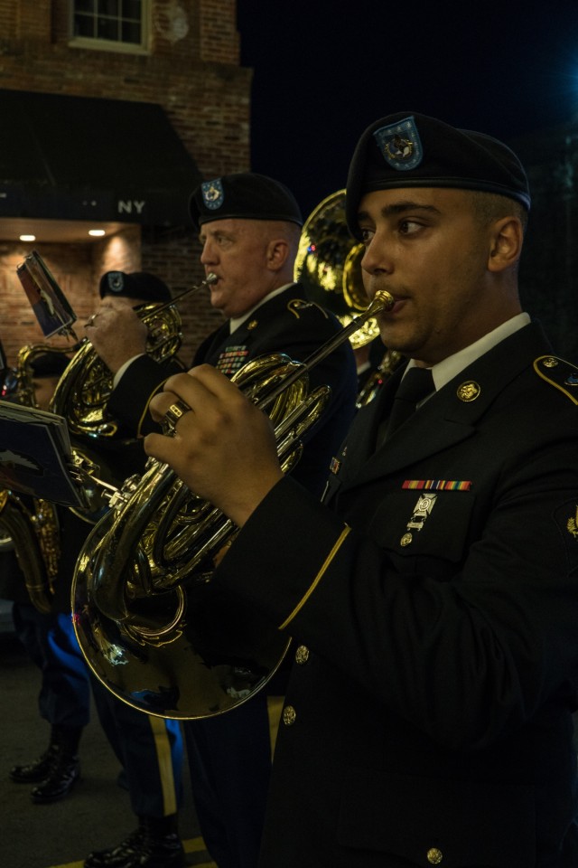 101st Airborne Division (Air Assault) Band leads Clarksville Christmas parade