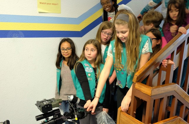 Army Reserve Soldiers help Girl Scouts learn about robots