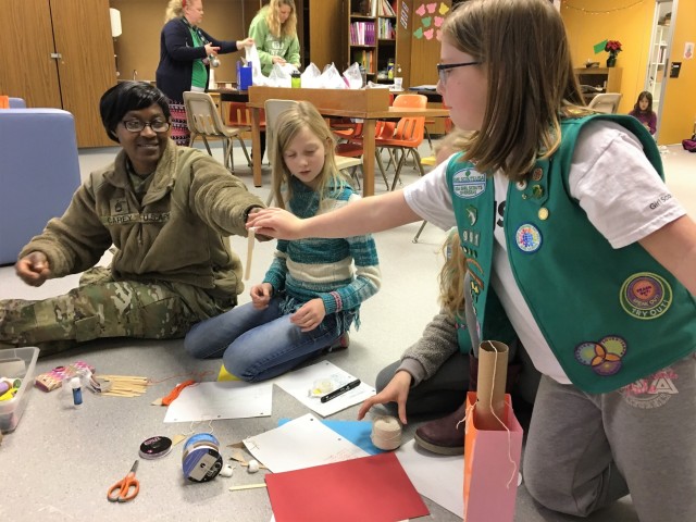 Army Reserve Soldiers help Girl Scouts learn about robots