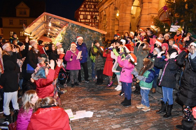 Ansbach Garrison Soldiers, families, celebrate German holiday traditions with Rothenburg neighbors.