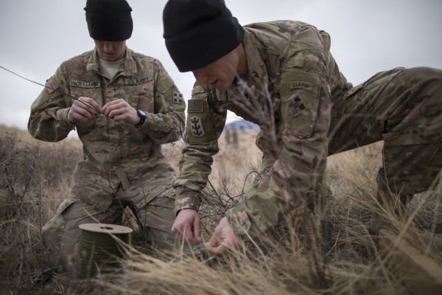 Fort Carson Best Sapper Competition 2017