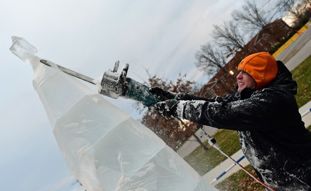 Shaping the topper