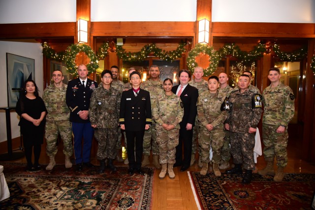 171214-A-EM123-001 Warrior Division Soldiers recognized by US Embassy, USFK