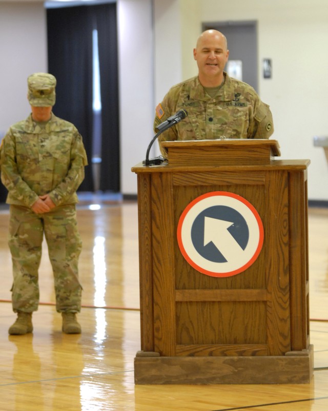 1st TSC Soldiers Redeploy in Time for Christmas