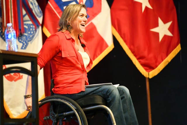 Carlana Stone inspires Soldiers at Fort Sam Houston
