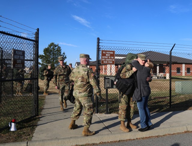 CASCOM AIT Soldiers head home for the holidays