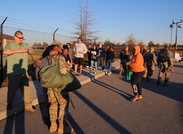 CASCOM AIT Soldiers head home for the holidays