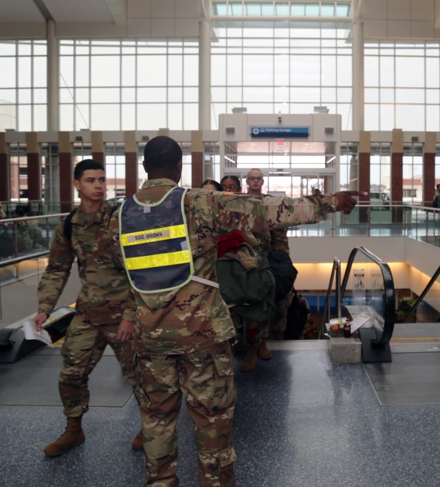CASCOM AIT Soldiers head home for the holidays