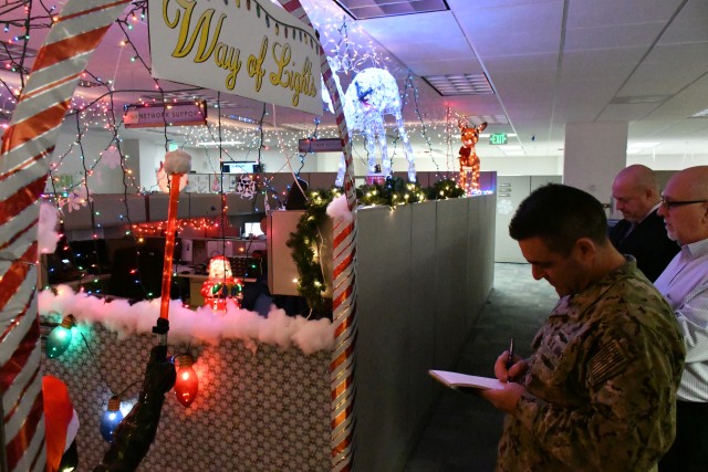 G6 brings holiday cheer, celebrates teamwork