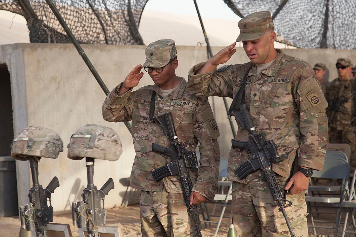 Memorial service for fallen paratroopers