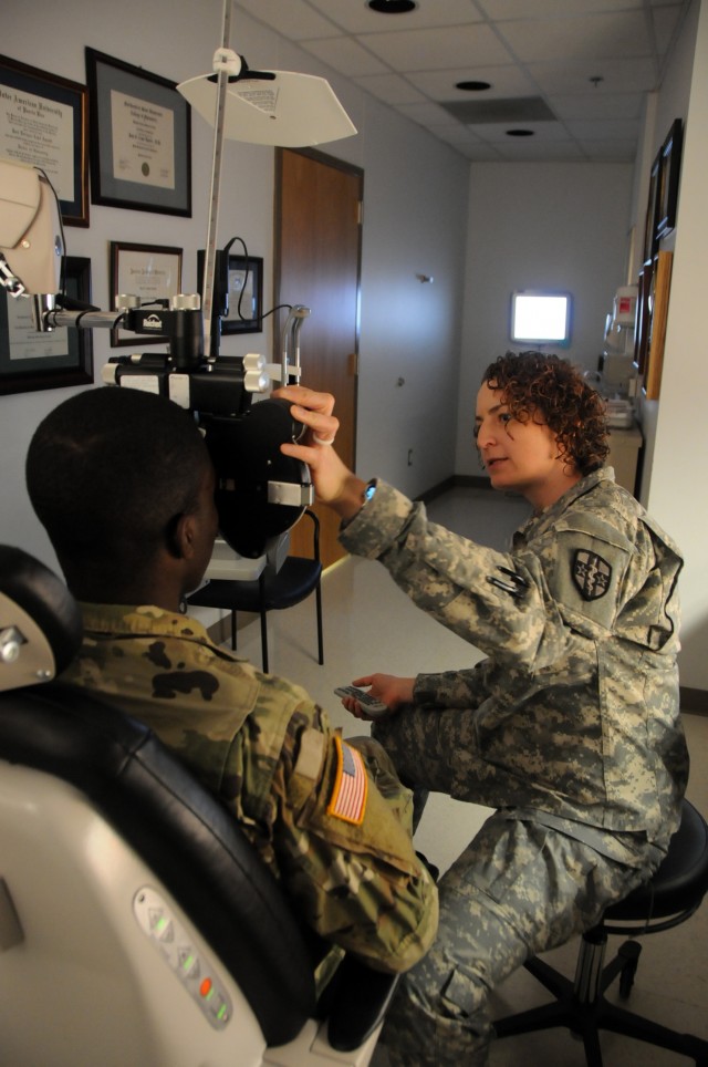 Soldier receives eye exam at Operation Reserve Care