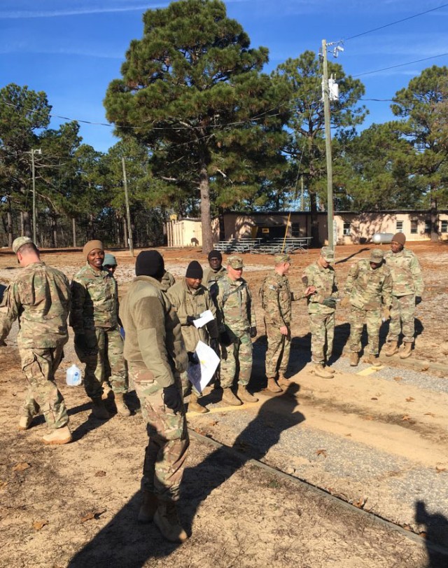Contracting battalion integrates with warfighter trainers