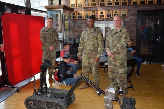 71st EOD inspires next generation of robotics engineers