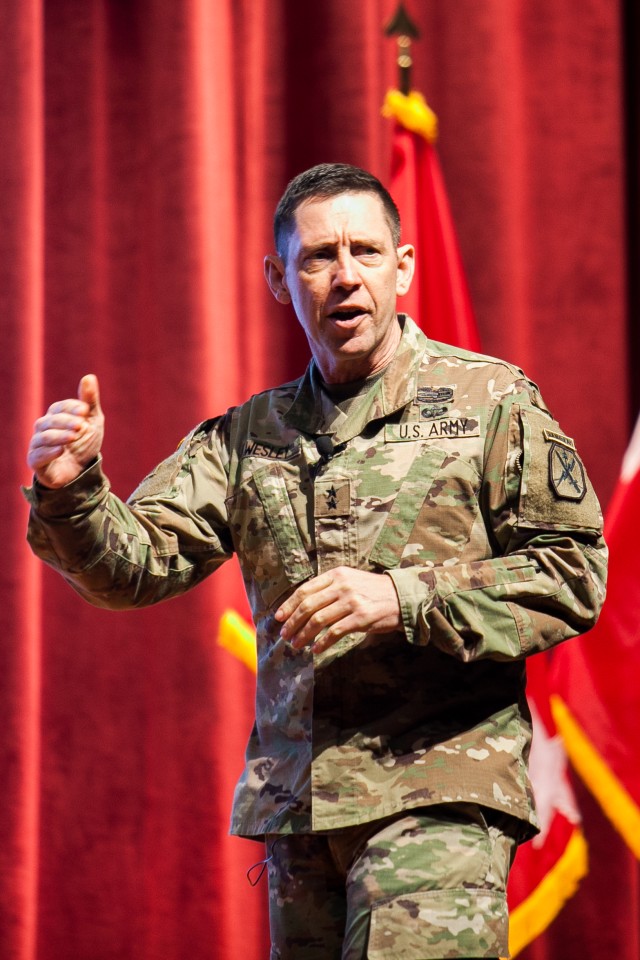 Wesley closes out Maneuver Warfighter Conference