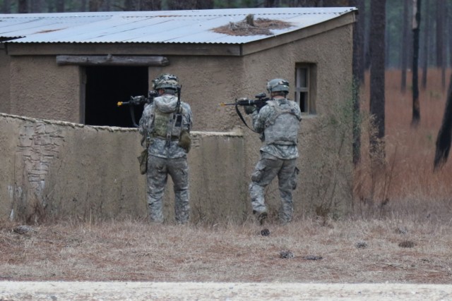 Soldiers from 10th Mountain Division enable the 1st SFAB at JRTC
