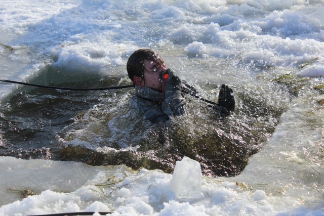 CWOC students fight chill factor in cold-water immersion training at Fort McCoy