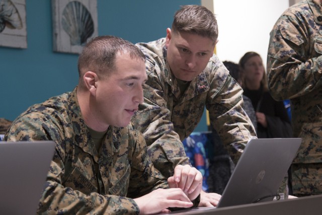 USO opens for Marne Soldiers