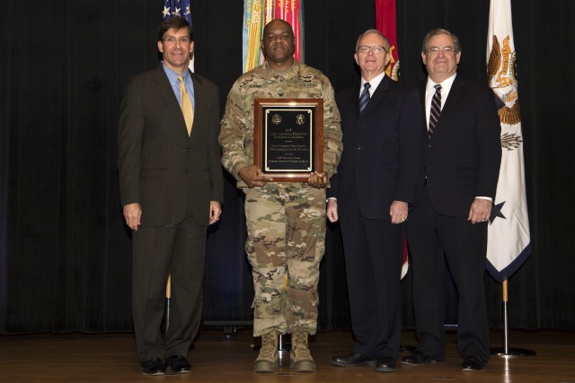 PEO Aviation Soldier garners Army's top acquisition award