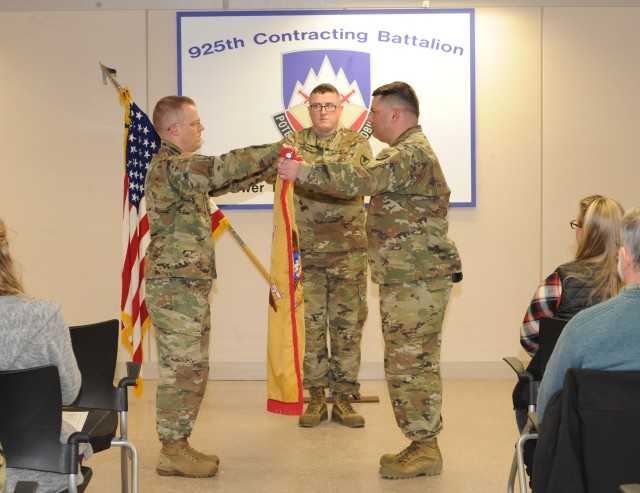 925th Contracting Battalion Soldiers set to deploy