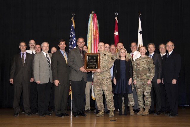 Aviation product team receives acquisition award