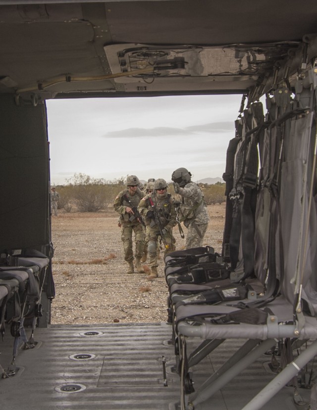 Arizona Army National Guard Infantry and Aviation collaborate for air assault operations