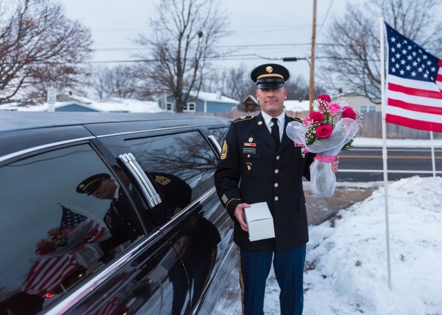 Soldier escorts Gold Star daughter to father-daughter dance