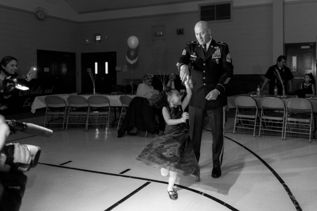 Soldier escorts Gold Star daughter to father-daughter dance