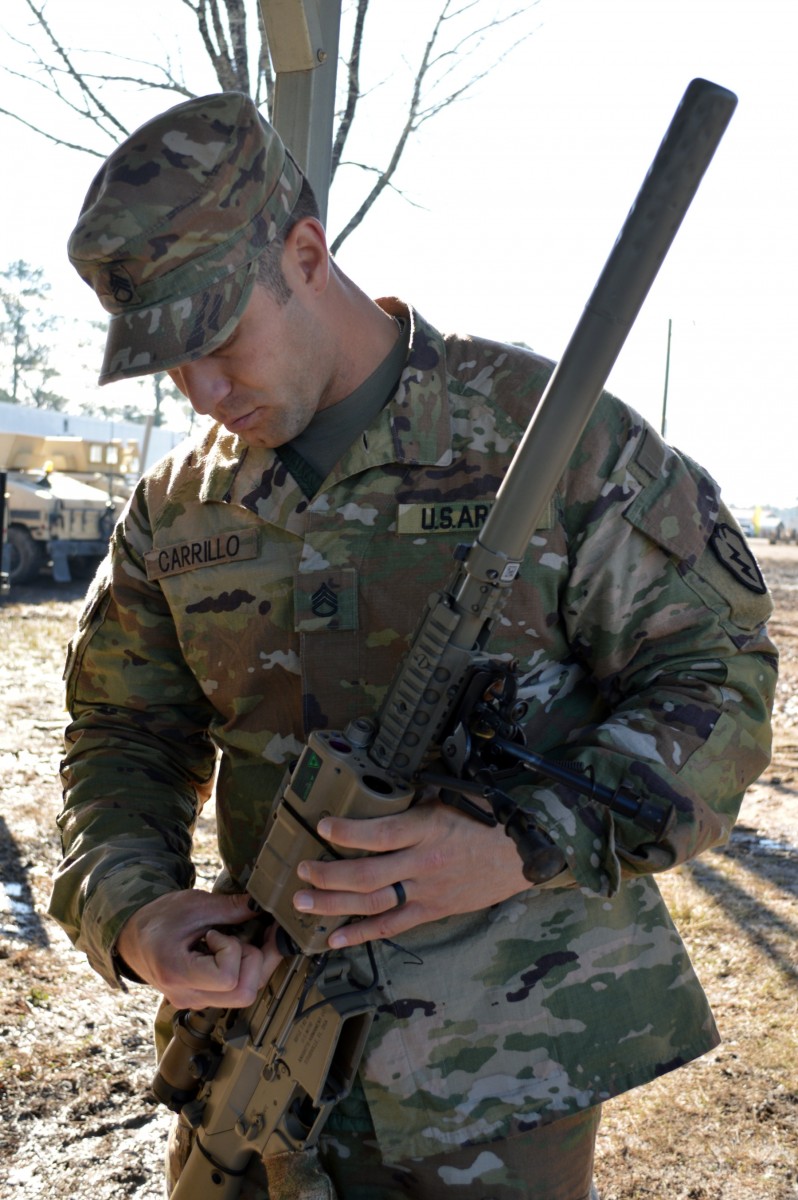 US, UK Soldiers zero MILES gear | Article | The United States Army