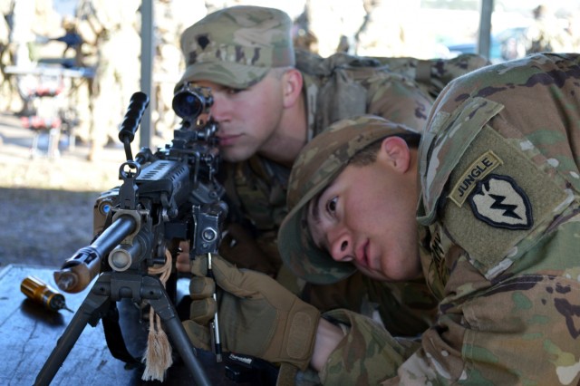 US, UK Soldiers zero MILES gear