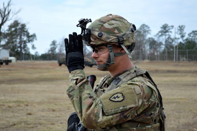 Soldiers practice infantry battle drills