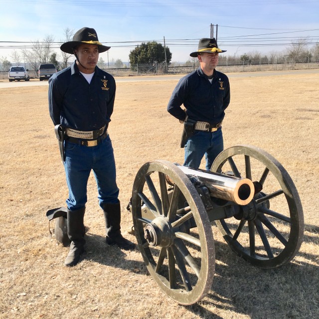 1st Cav, operational testers, host Florence, Texas Elementary School students at Horse Platoon