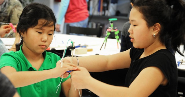 Children wiggle their way into engineering concepts