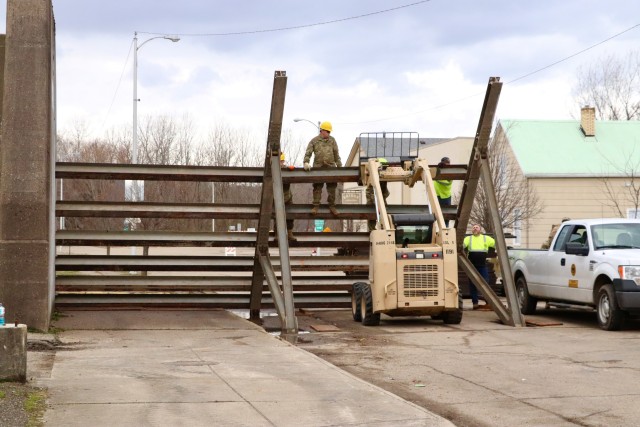 Ohio National Guard raises floodgates for its hometown