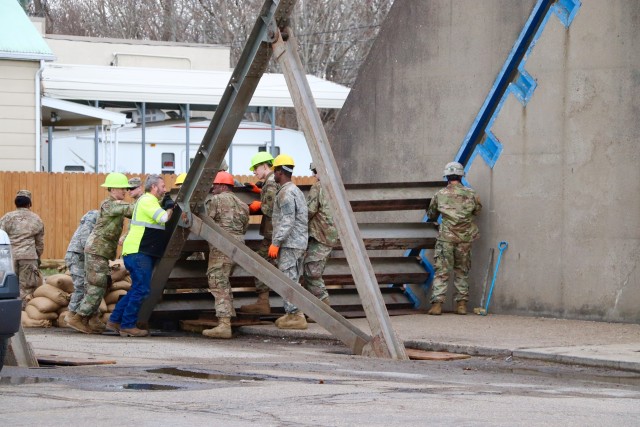 Ohio National Guard raises floodgates for its hometown