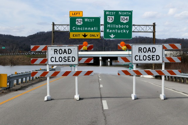 Ohio National Guard raises floodgates for its hometown