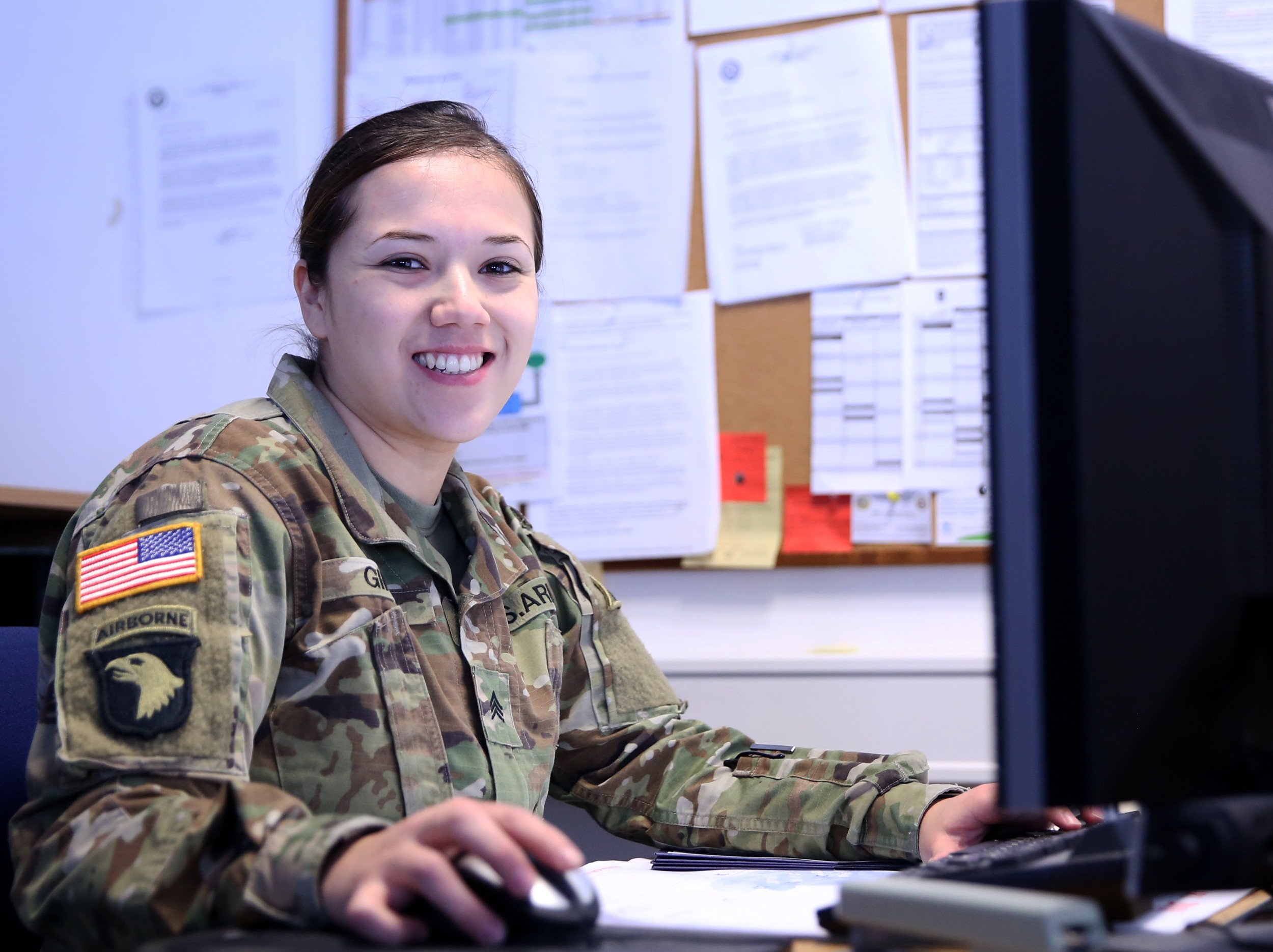 What Is A Human Resource Specialist In The Army