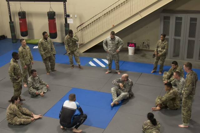 3rd Infantry Division combatives team trains for 2018 invitational