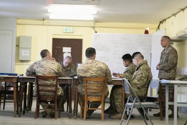 1-7th FA 'Lightning' Battalion Trains Leaders