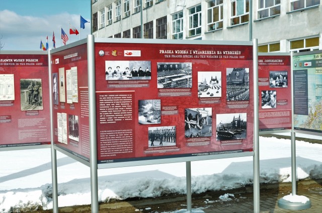 Polish National Foundation visits Battle Group Poland