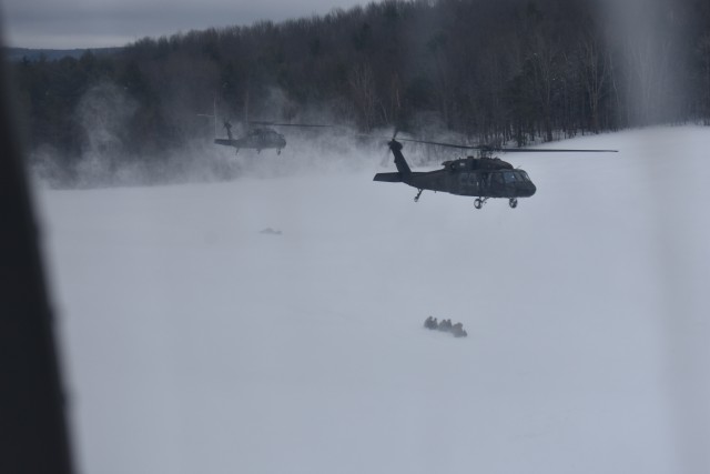 New York National Guard aviators train with Army Reservists