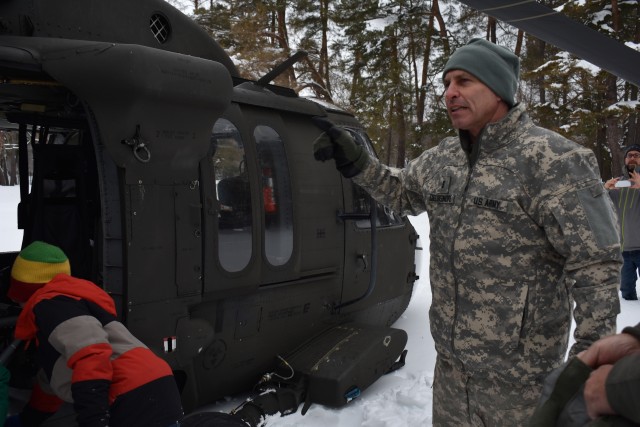 New York National Guard aviators train with Army Reservists